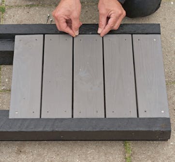 Plasser øvrige bordene til putekasse Plasser øvrige bordene til putekasse etter øyemål